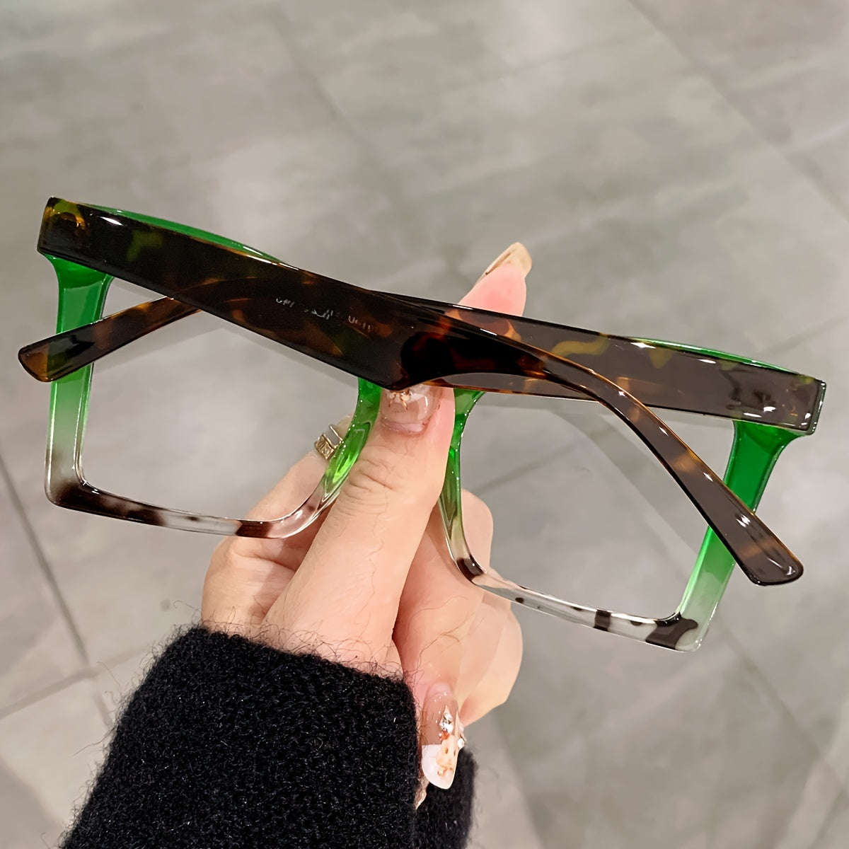 ShowCute Vintage Cat Eye Reading Glasses for Men & Women