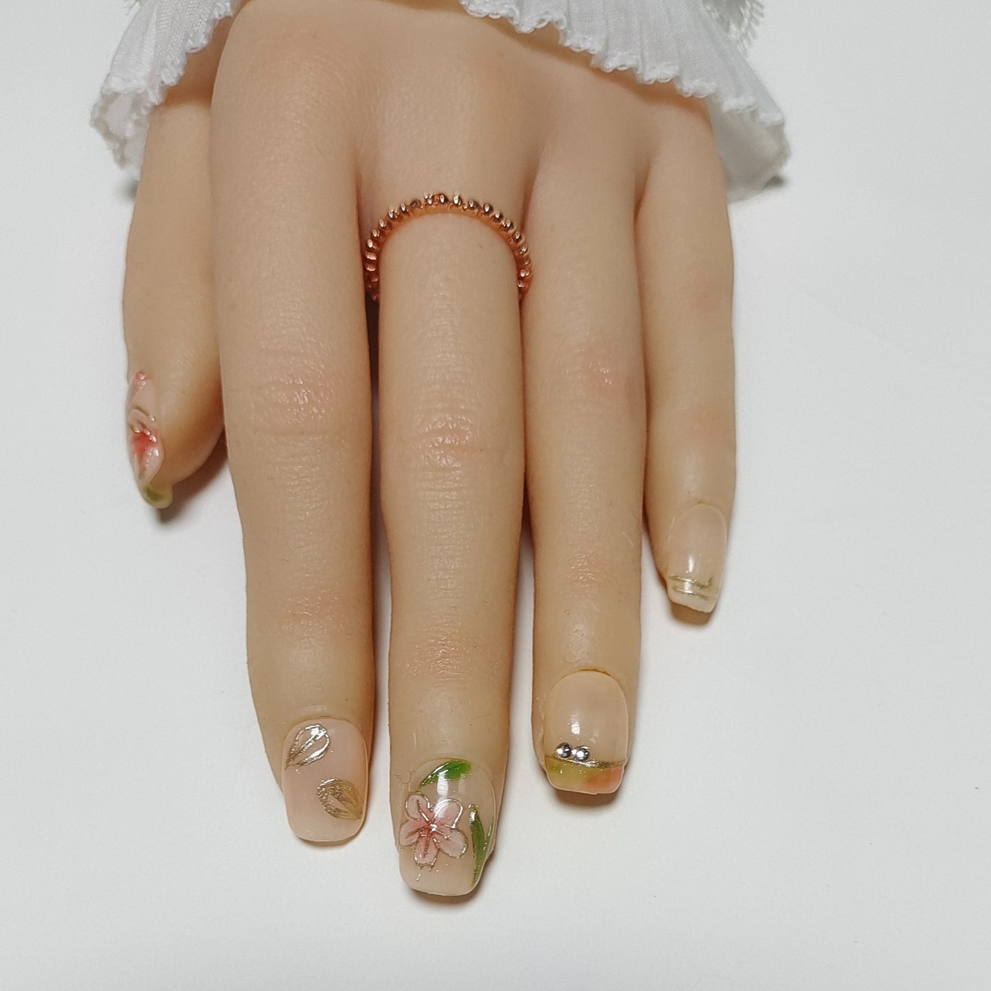 10pcs Nude Square Short Flower Pattern Glossy Press-on Nails for Women and Girls
