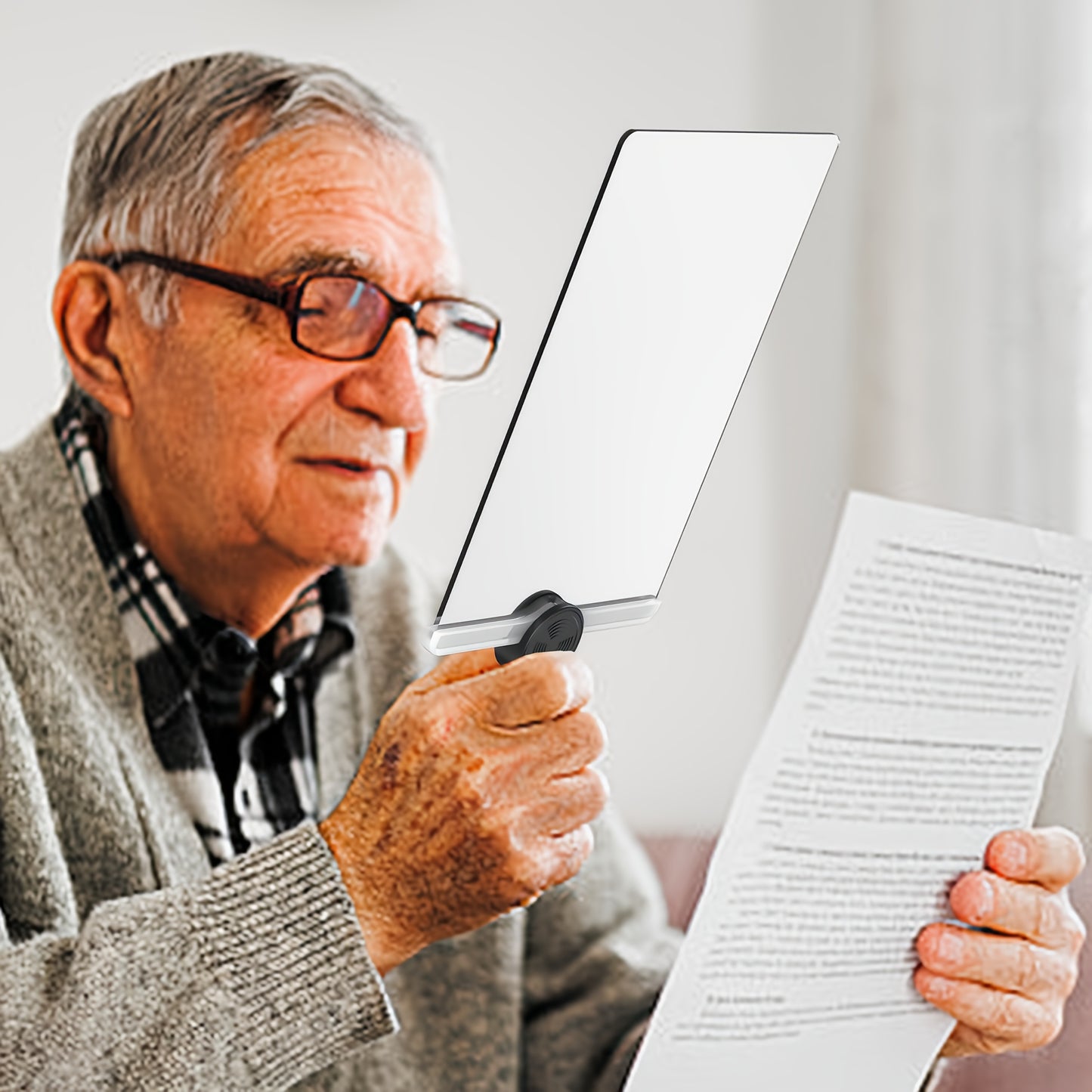 Portable Hands-Free Wearing Magnifier